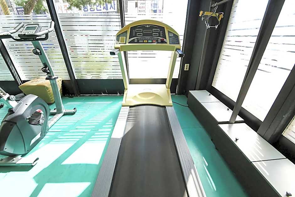 Metro Tourist Hotel Cheonan