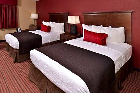 2 Queen Beds Non-Smoking Microwave And Refrigerator Wi-Fi Full Breakfast