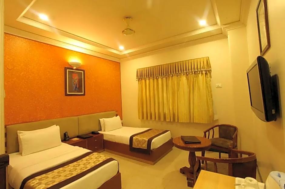 Wingston A Treehouse Hotel - Mathura