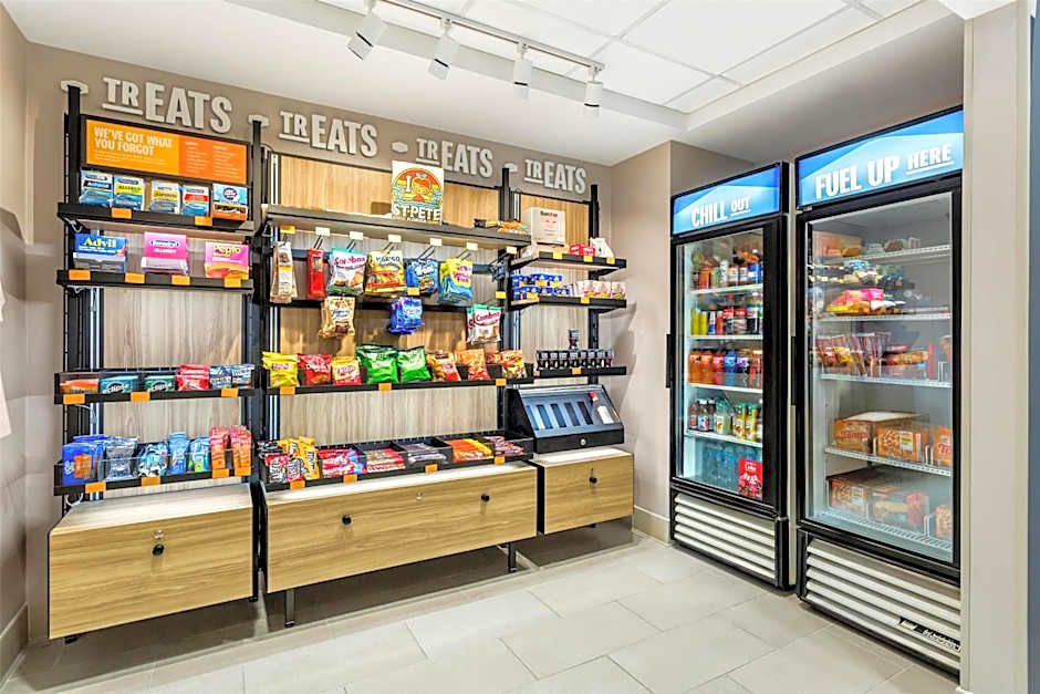 Hampton Inn By Hilton & Suites St. Petersburg/Downtown