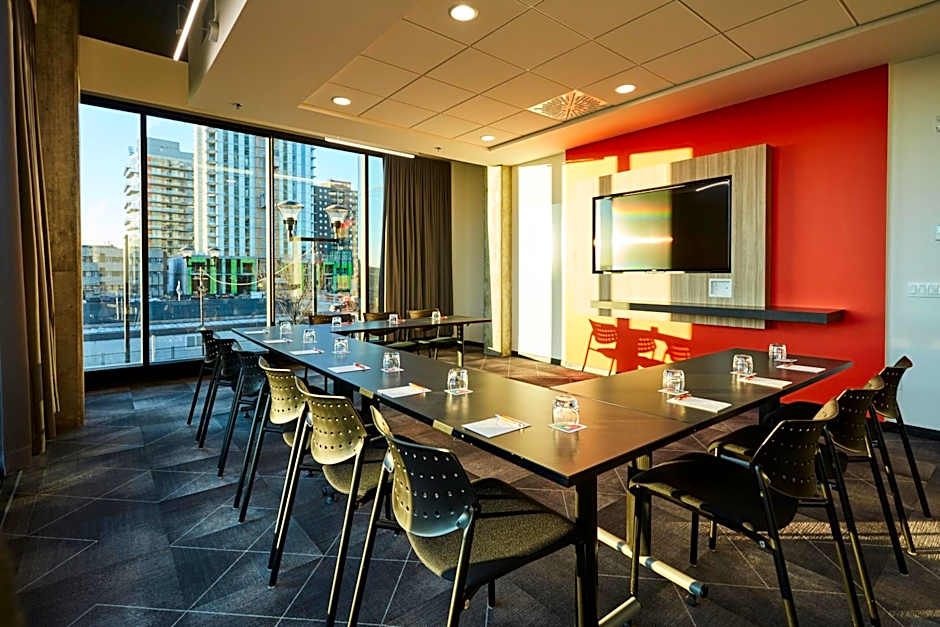 Alt Hotel Calgary East Village