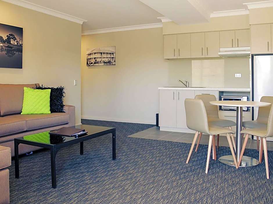 Mercure Orange