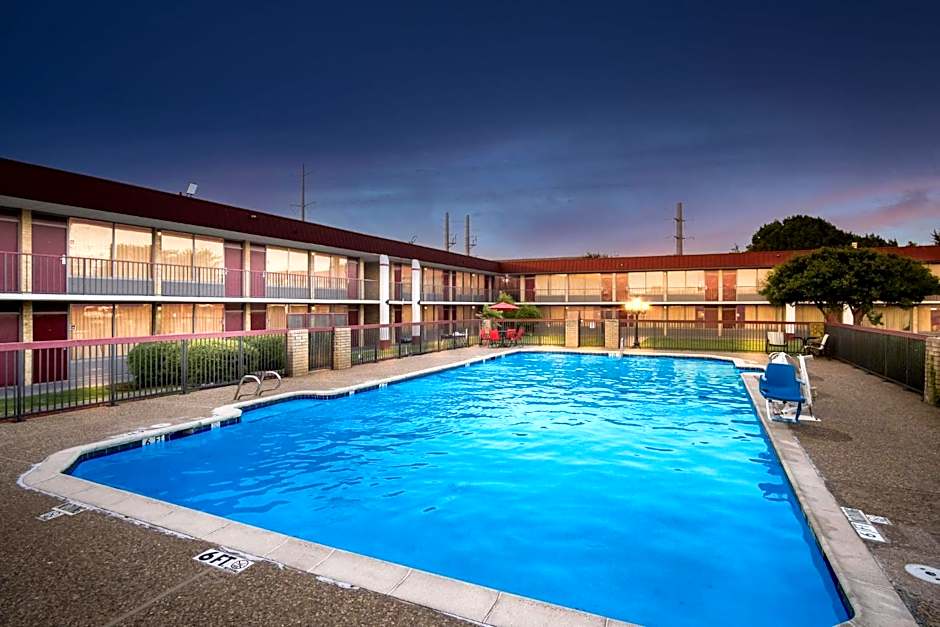 Red Roof Inn & Conference Center McKinney