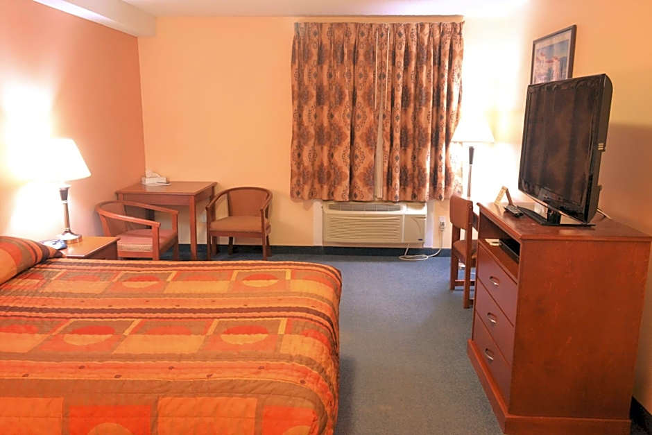 Aurora Park Inn & Suites