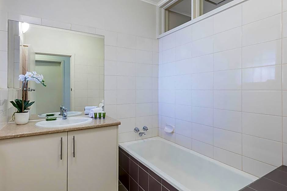 Dorset Gardens Hotel