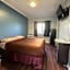 Unity Hotel - No Parking & Rooms Are Upstairs