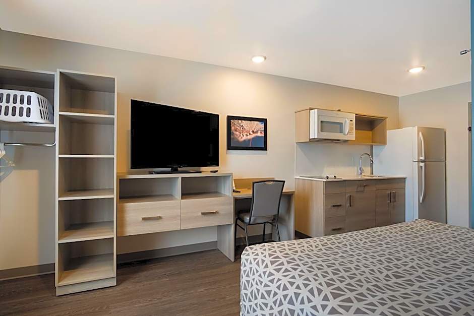 WoodSpring Suites Grand Rapids Kentwood