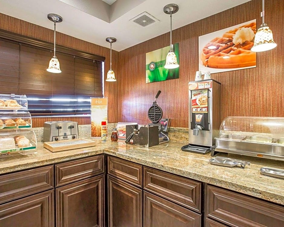 Quality Inn & Suites Woodland- Sacramento Airport