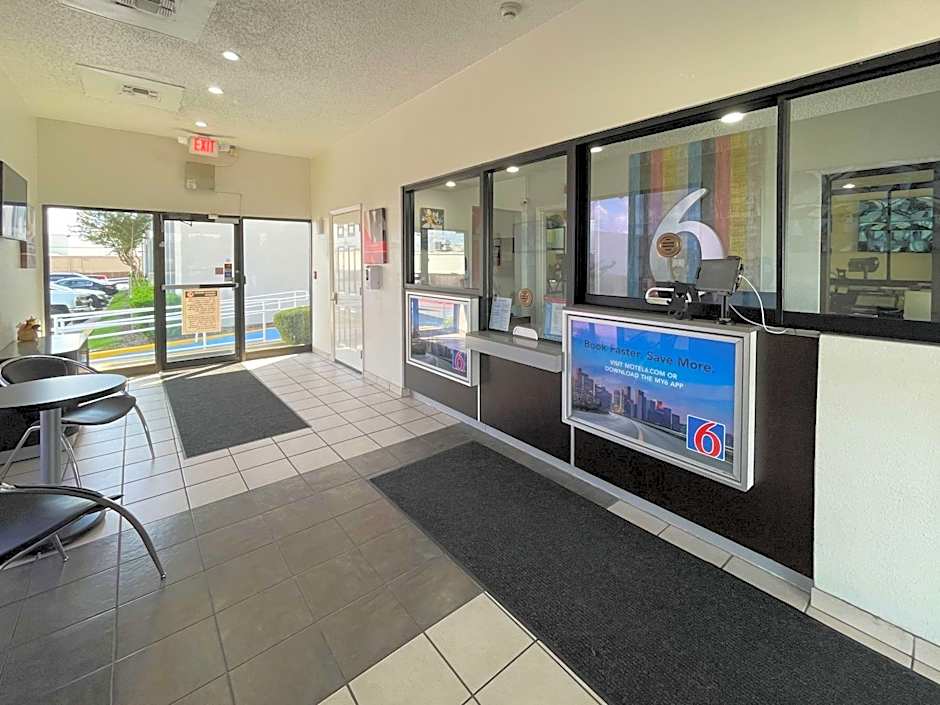 Motel 6-Duncanville, TX - Dallas
