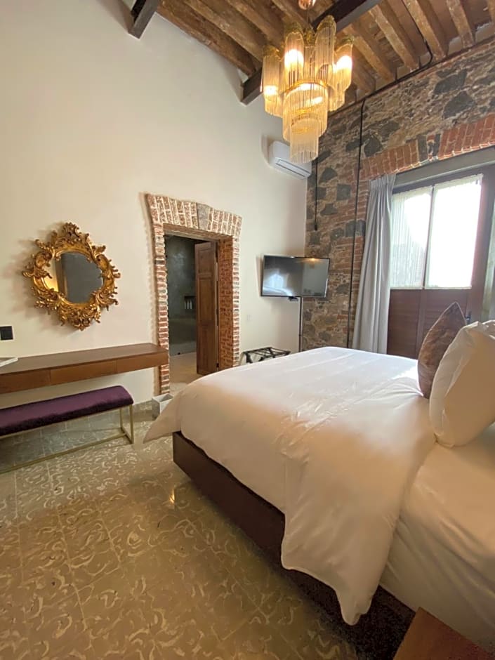 Milo Collection Hotel