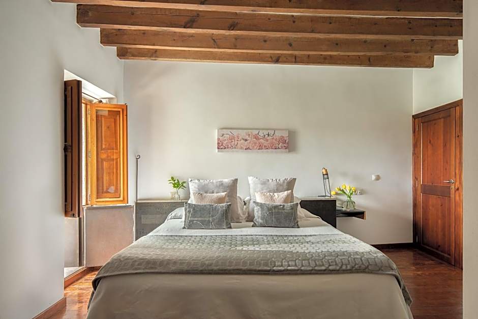 Can Joan Capo - Adults Only