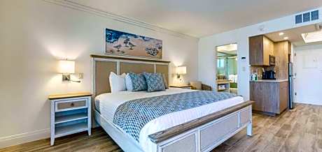 Pool/Gulf View First Floor King