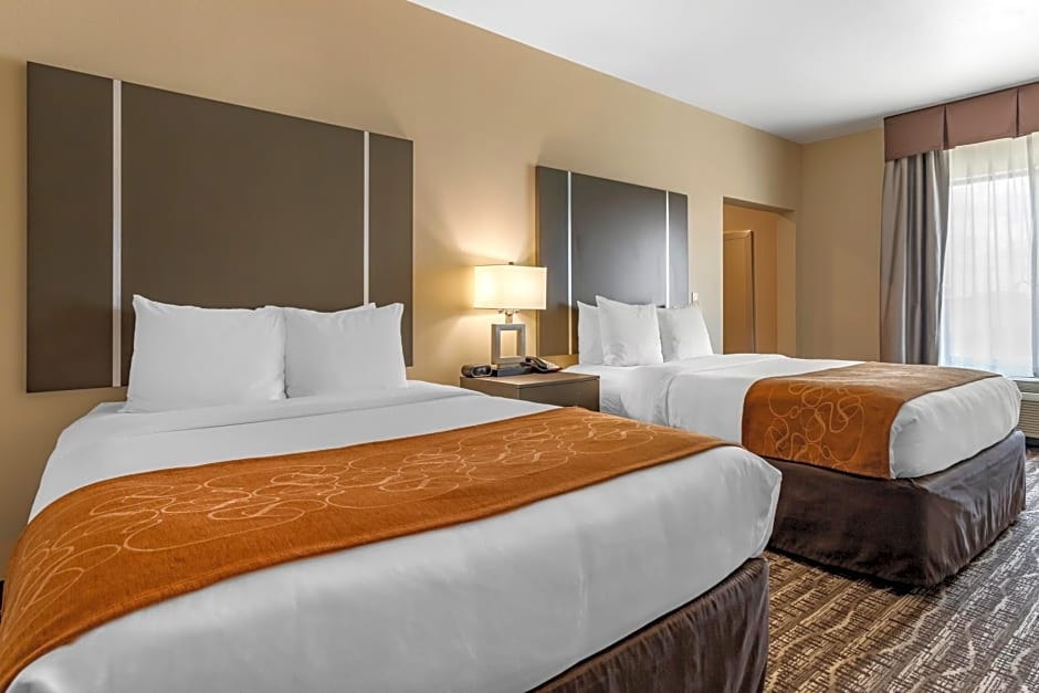 Comfort Suites Near Sam Houston Race Park