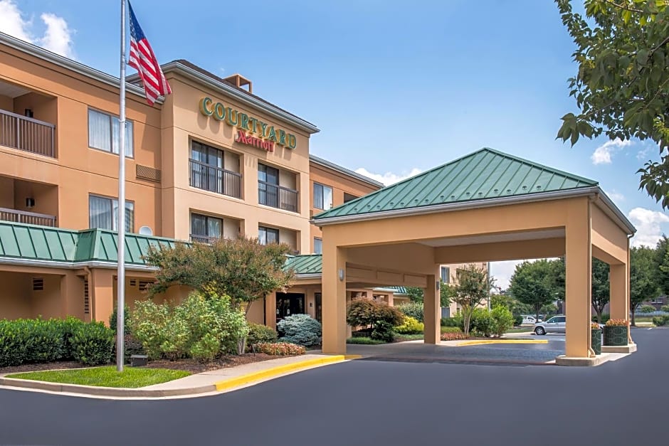 Courtyard by Marriott Frederick