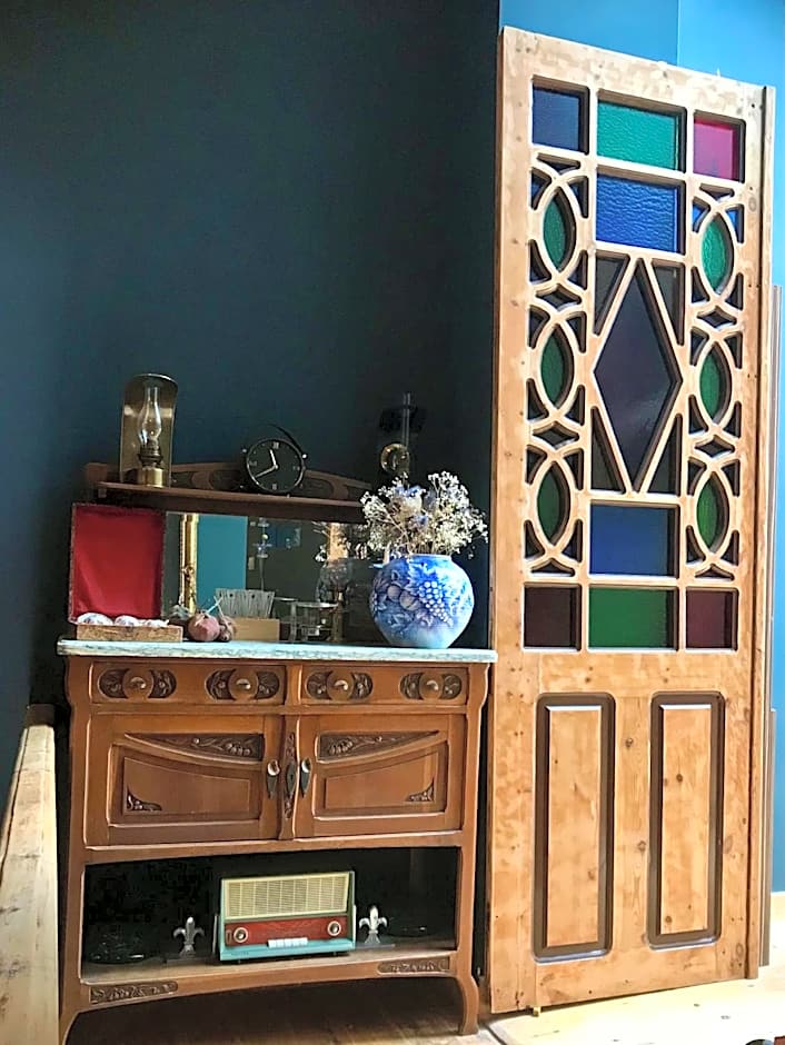 VASILIKON Hotel 1888 the past is present HISTORICAL PRESERVATION MONUMENT