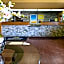 Days Inn by Wyndham Clinton
