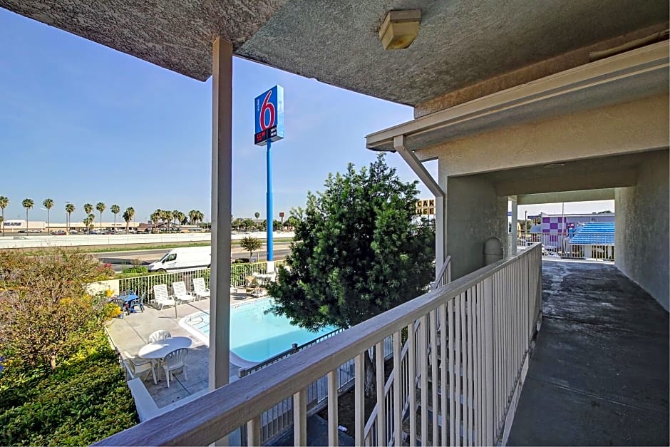 Motel 6 Laredo South