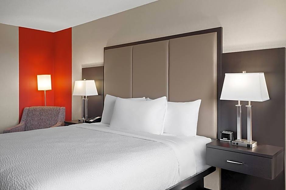 Ramada by Wyndham Saskatoon