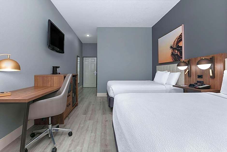 Photo 1 of 1 of Hearing/Mobility Accessible, Grab Bars, Bathtub