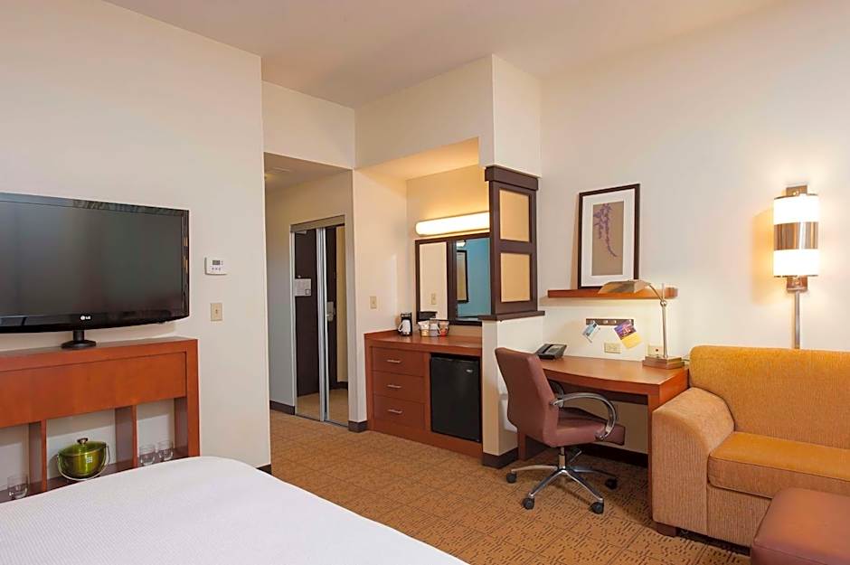 Hyatt Place Des Moines Downtown