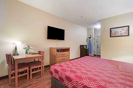 King Room - Non-Smoking