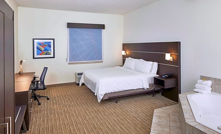 Holiday Inn Express Hotel & Suites- Gadsden