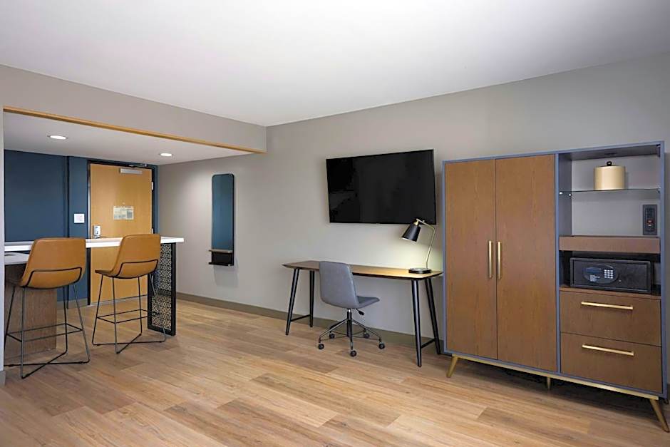 Four Points by Sheraton Englewood Centennial Airport