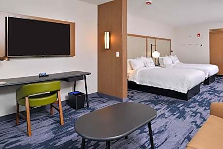 Suite, 2 Queen, Sofa bed