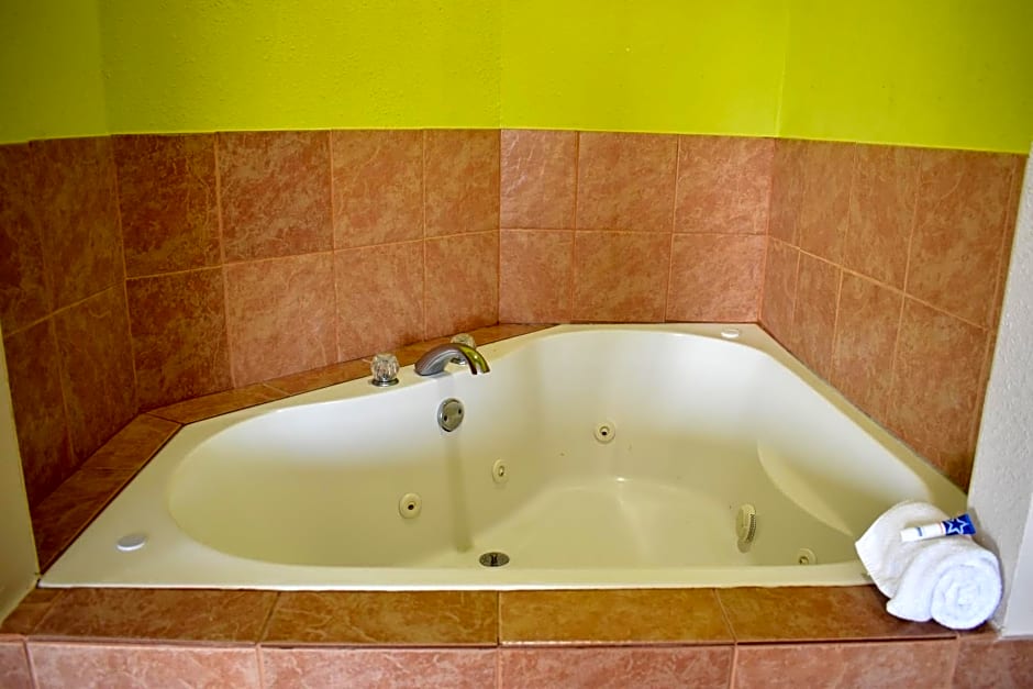 Americas Best Value Inn & Suites Haltom City Ft. Worth