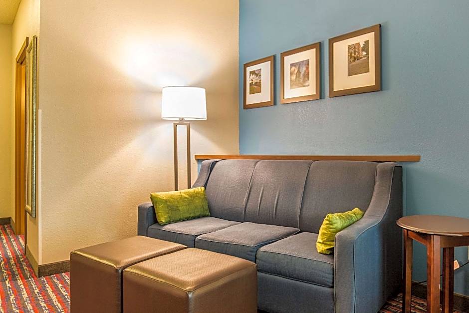 Comfort Suites Fairview Heights - St. Louis