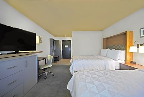 Standard Queen Room with Two Queen Beds