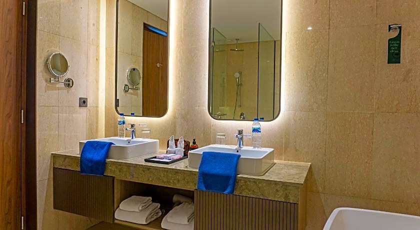 GOLDEN TULIP SPRINGHILL LAMPUNG