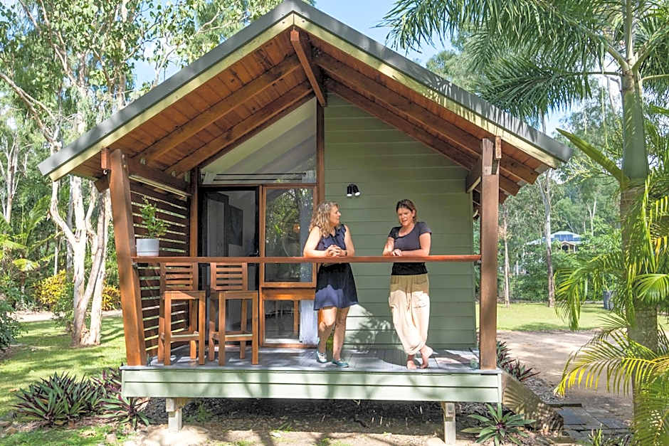 Airlie Beach Eco Cabins - Adults Only