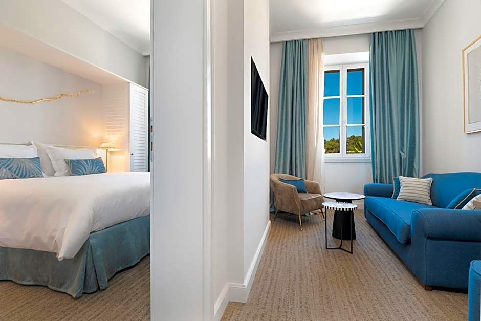 Photo 1 of 6 of Marina Suite, Sea View