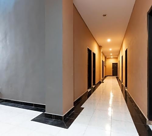 Urbanview Hotel Sayang Makassar