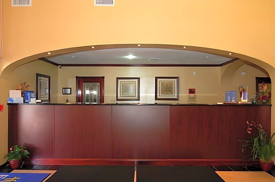 Holiday Inn Express Anaheim West By IHG