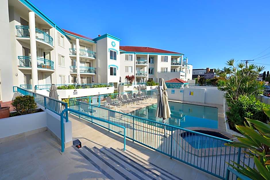 Paradise Isles Apartments