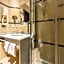 Dado Hotel International