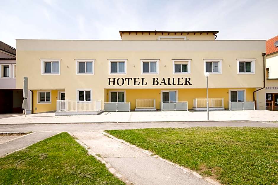Hotel Bauer