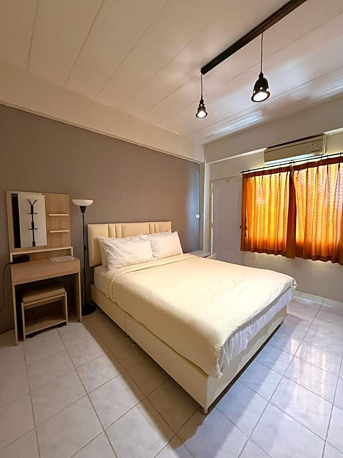 Uh Hostel