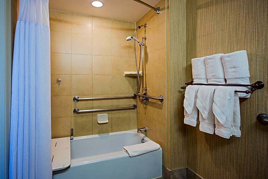 Crowne Plaza Newark Airport By IHG