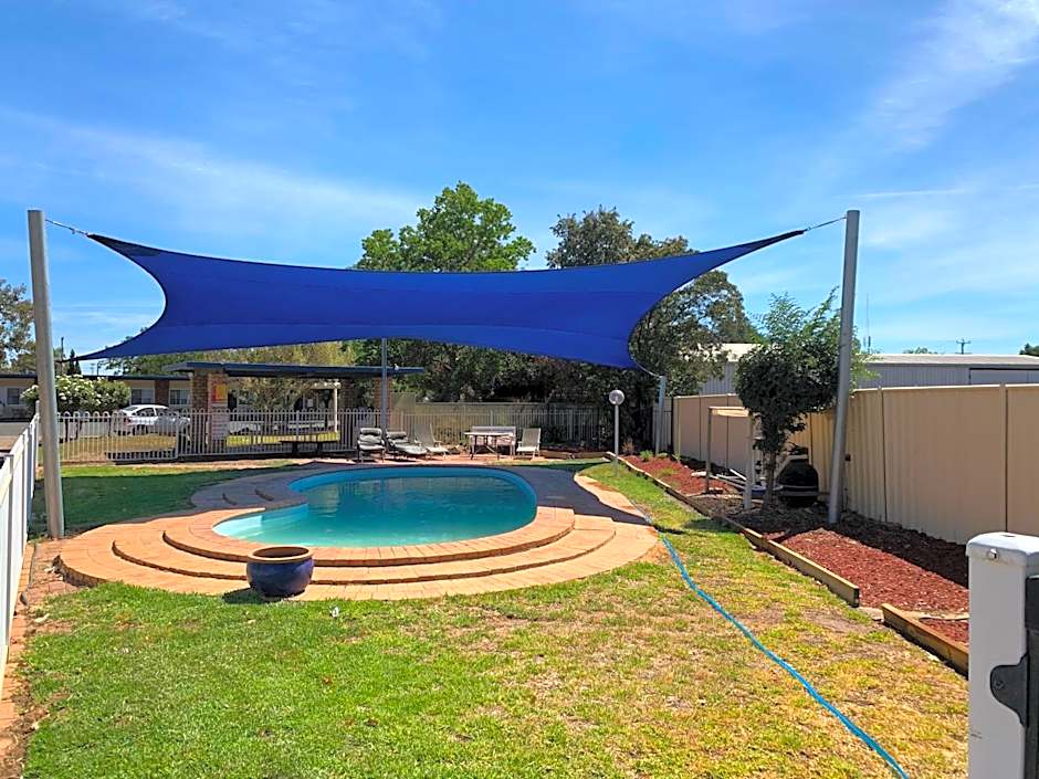 Orana Windmill Motel