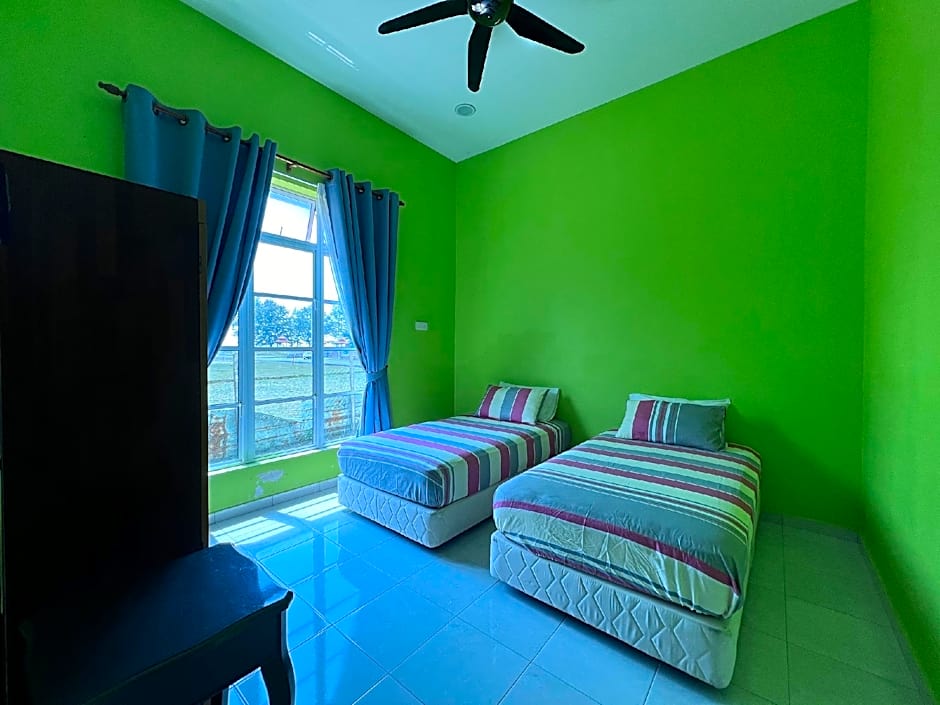 Saujana Villa Cherok Paloh, Kuantan Beach 