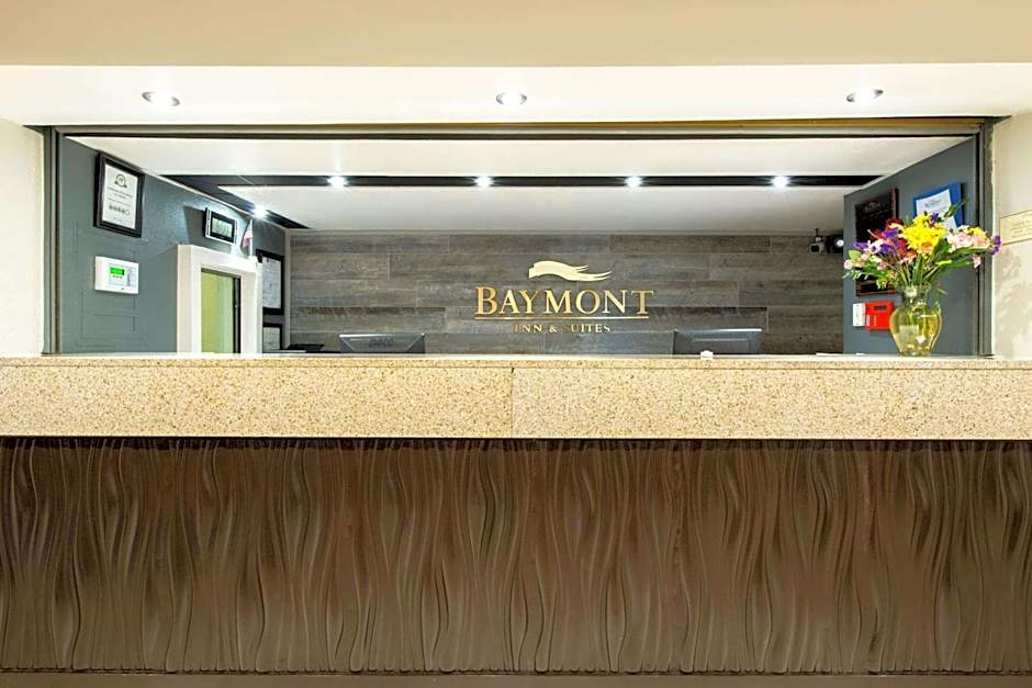 Baymont by Wyndham Louisville East