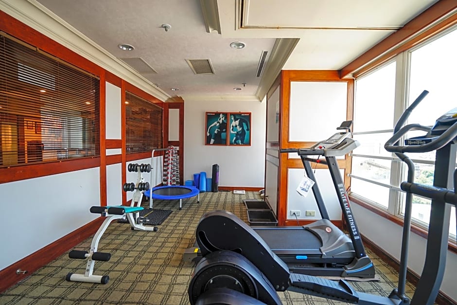 Cambridge Tainan Hotel