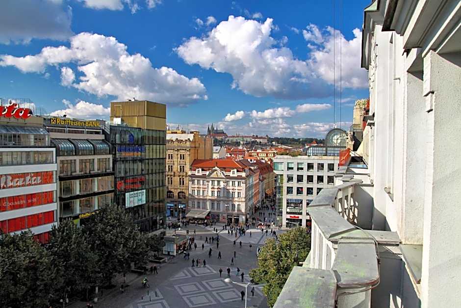 Ambassador Zlata Husa