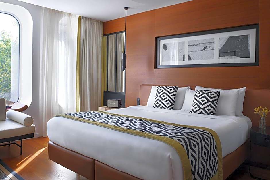 Renaissance Paris Republique Hotel