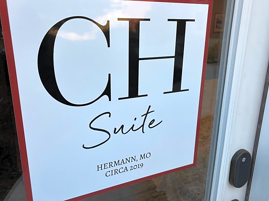 Hermann Crown Suites