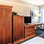 La Quinta Inn & Suites by Wyndham San Antonio Brooks City Base