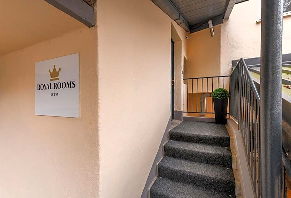 ROYAL ROOMS***